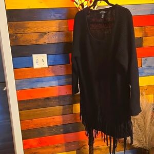 Women Ribbed Knit Sweater With Fringe Hem.    ⭐️ ✨️ Size 1X  ⭐️✨️